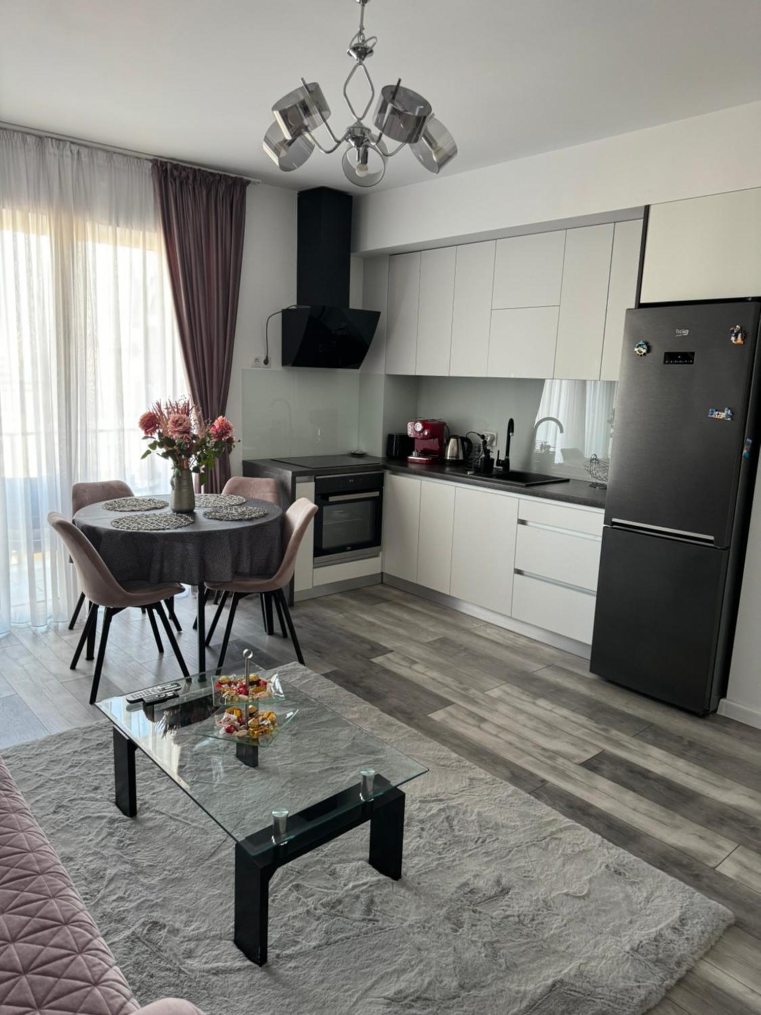 Magnific Apartment Oradea Exterior photo